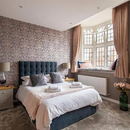 The Most Central Apartment In Canterbury Stunning Interiors, Fully Equipped, City Views And Free Wifi! Luaran gambar