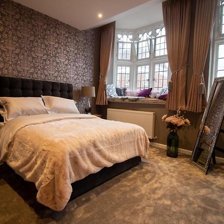 The Most Central Apartment In Canterbury Stunning Interiors, Fully Equipped, City Views And Free Wifi! Luaran gambar