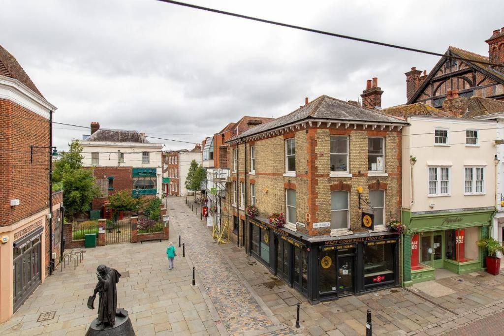 The Most Central Apartment In Canterbury Stunning Interiors, Fully Equipped, City Views And Free Wifi! Luaran gambar
