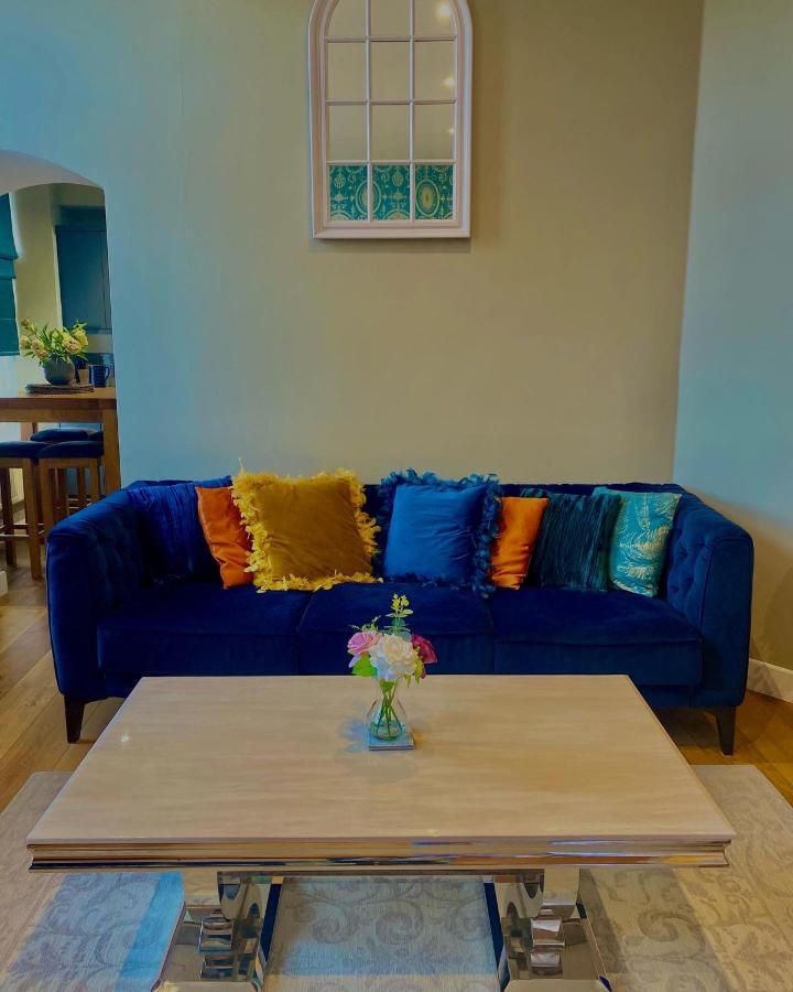 The Most Central Apartment In Canterbury Stunning Interiors, Fully Equipped, City Views And Free Wifi! Luaran gambar